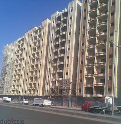محل للايجار الطريق السريع بجوار سوق الجملة