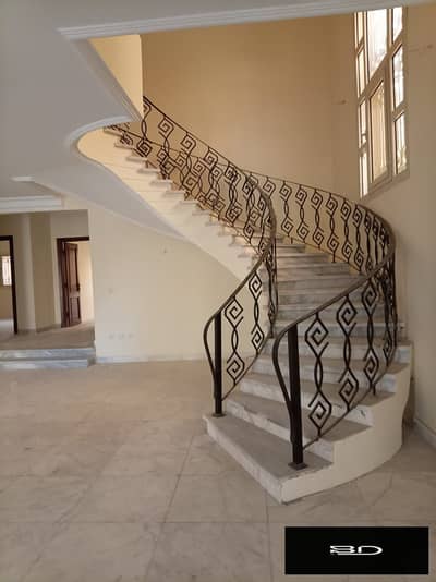 Duplex with 5 Bedrooms for Rent in West Somid - Palaces & Villas Area