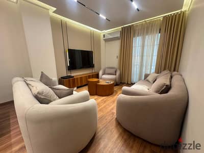 شقة اول سكن تشطيب و فرش فندقي للايجار بجانب الخدمات بالرحاب