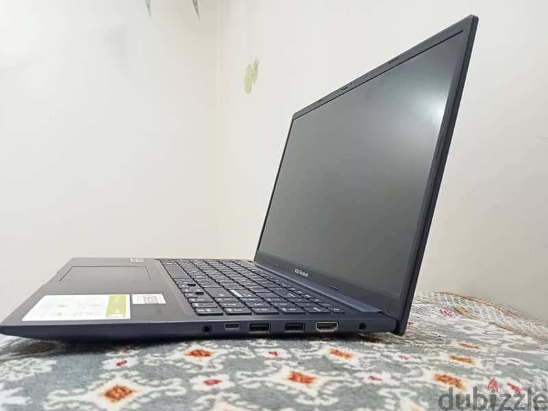 ASUS Vivobook 15 (D1502YA) 1