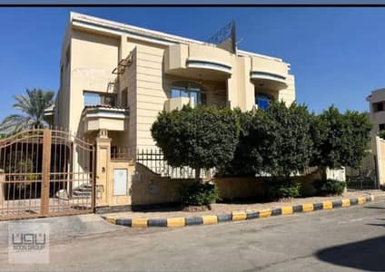 توين هاوس للبيع بكومباوند جولدن هايتس امام بوابه الرحاب