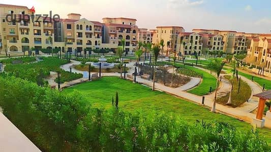 اخر بنتهاوس استلام فوري للبيع دابل فيو في لوكيشن قوي في مدينه الشروق على طريق السويس مباشره و امام مدينتي و دقائق من اوبن اير مول كمبوند المعادي فيو