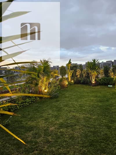 Twin house for sale in Etapa Compound.