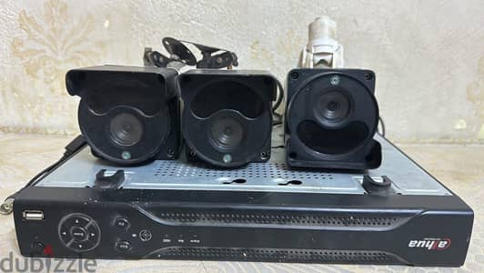 تلت كاميرا للبيع شغالين بجهاز ال dvr