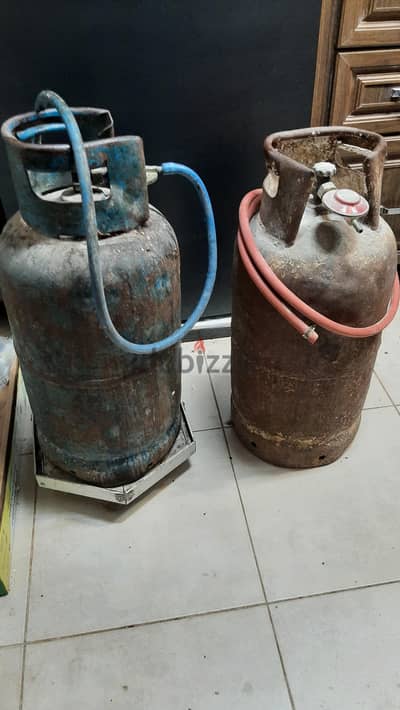 انبوبتين غاز