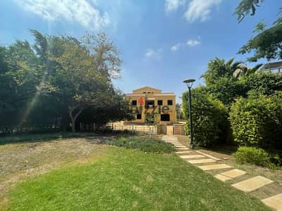فيلا للبيع في مدينتي نموذج v موقع مميز جدا بجوار المسجد ونادي الجولف