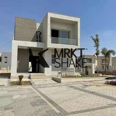 Town House Corner For Sale with Special Payment Plan & Prime Location in Badya Palm Hills