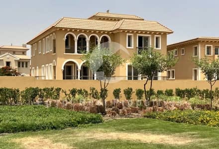 فيلا مع بيزمنت 370 متر مباني استلام فوري بسعر مميز للبيع في هايد بارك التجمع الخامس Hyde Park New Cairo