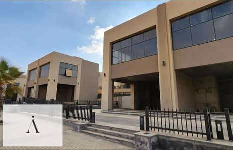 ريتيل للبيع  188م نصف تشطيب أوبن فيو بسعر لقطة
