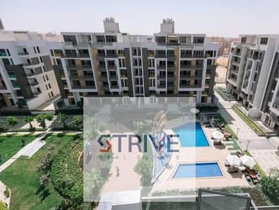 بنت هاوس برايم لوكيشن على فيو مفتوح في قلب ال (Golden Square) في كمبوند Icon Residence بمقدم 10% و المتبقي اقساط على مدار 8 سنوات.