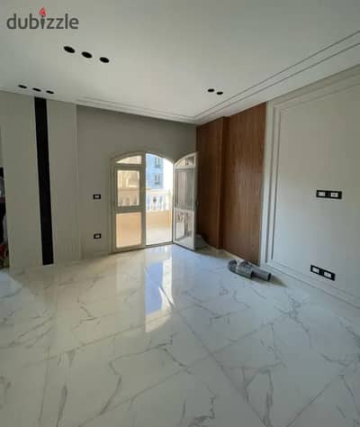 Apartment for rent in the third district, sea view, first floor, 200 meters, residential or administrative use