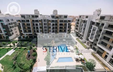 بنت هاوس برايم لوكيشن على فيو مفتوح دايركت على اللاند سكيب و المساحات الخضراء في قلب ال (Golden Square) في كمبوند Icon Residence