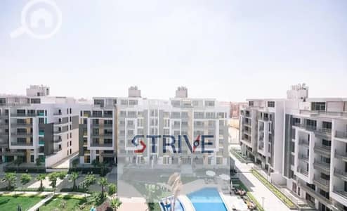 بنت هاوس برايم لوكيشن على فيو مفتوح في قلب ال (Golden Square) في كمبوند Icon Residence بمقدم 10% و المتبقي اقساط على مدار 8 سنوات.