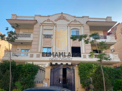 Apartment for sale in Sheikh Zayed – Ninth Neighborhood, First Enclosure. The best neighborhoods in Sheikh Zayed, in a quiet location with an open view.