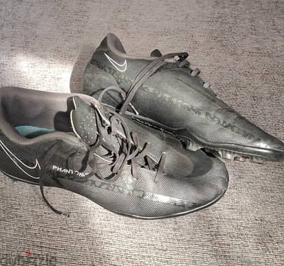 Nike phantom football boots