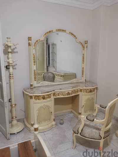 غرفة نوم مستعمله استعمل راقي بالرخام الإيطالي 01112924122