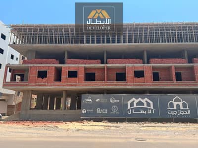 للبيع شقة غرفة وصالة داخل كمبوند الحجاز جيت - عقد اخضر - كمبوند متكامل الخدمات بالتقسيط علي 30 شهرا بدون فوائد