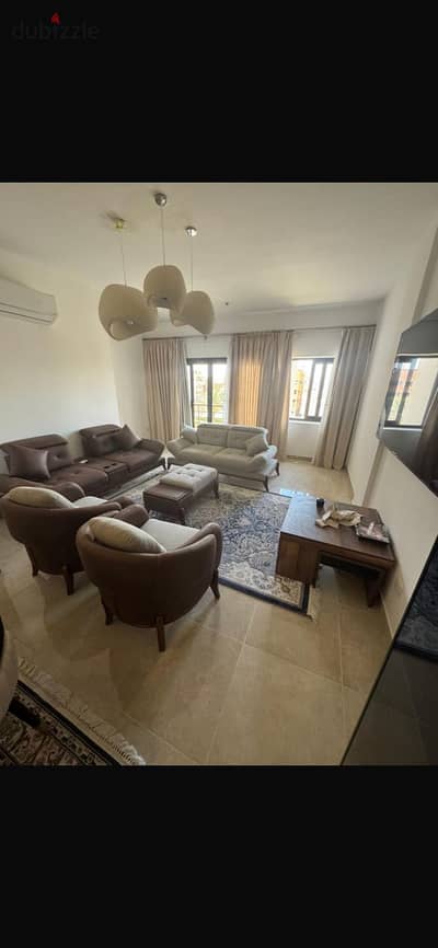 شقة للبيع في المراسم فيفث سكوير مفروشة بالكامل جاهزة للسكن بسعر مميز