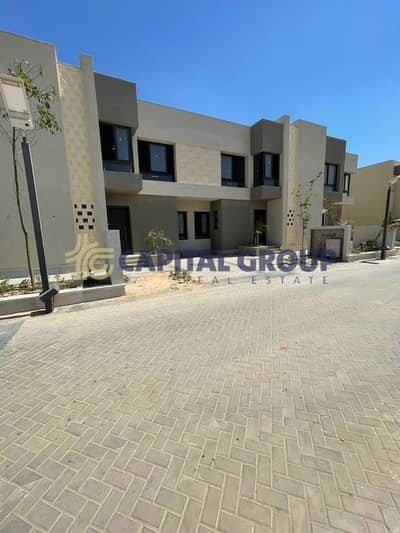 Townhouse Middle with prime location for sale in Badya Palm Hills