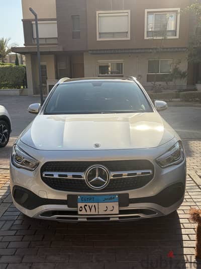 Mercedes-Benz GLA 200 2023