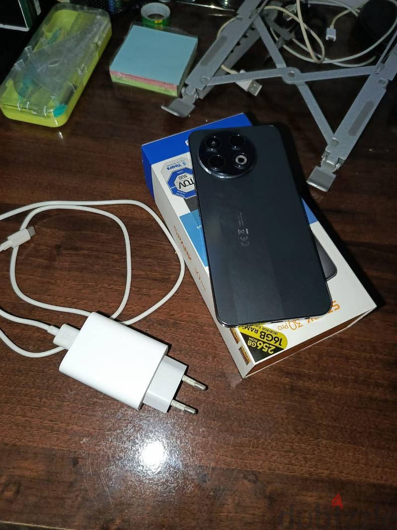 TECNO Spark 30 Pro 7