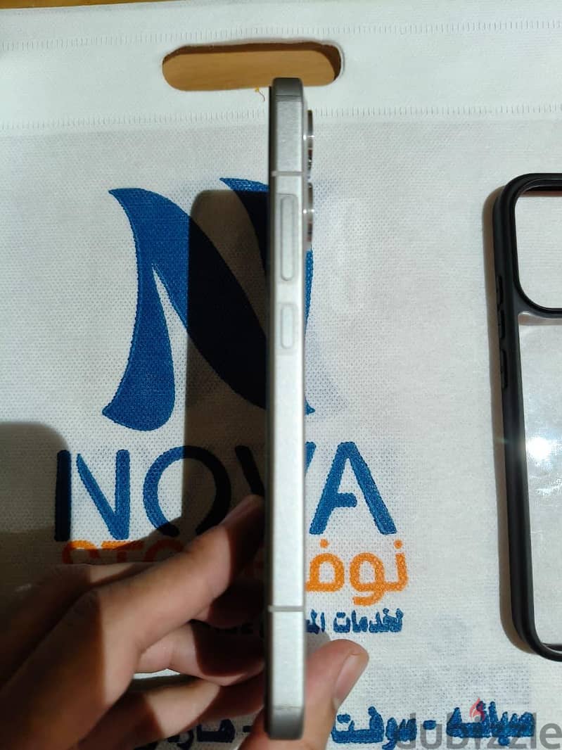 OPPO Reno 15 4
