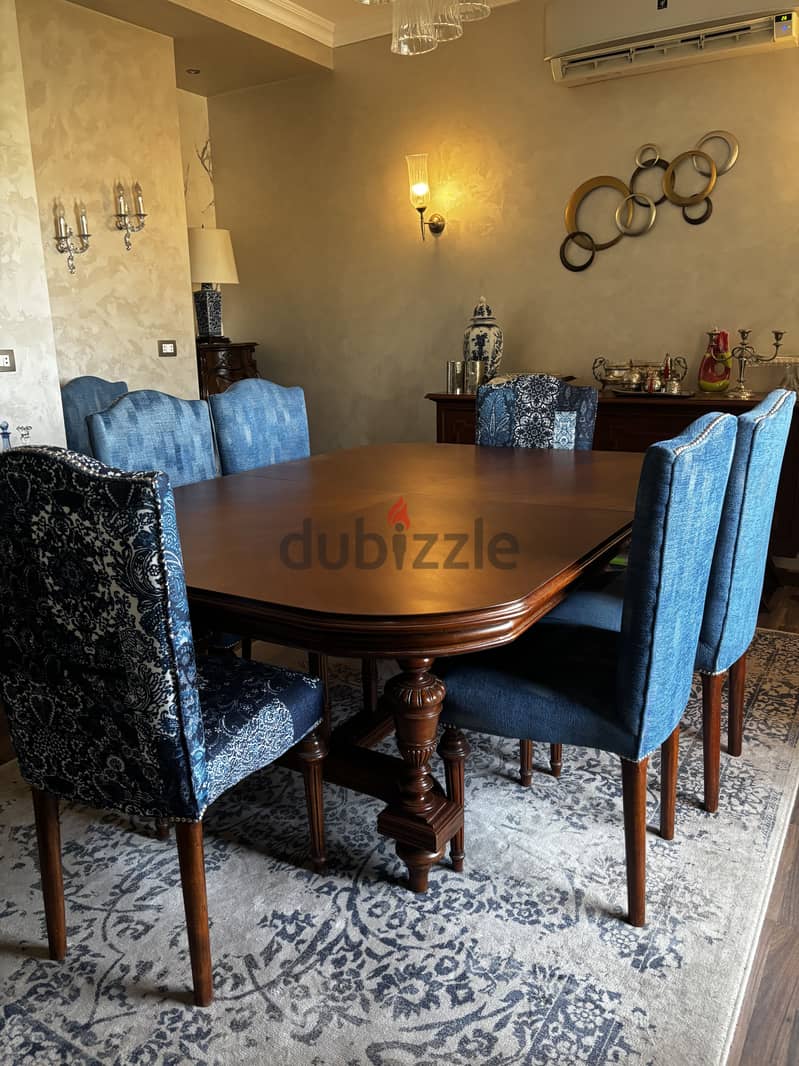 Dining table + 10 chairs 5