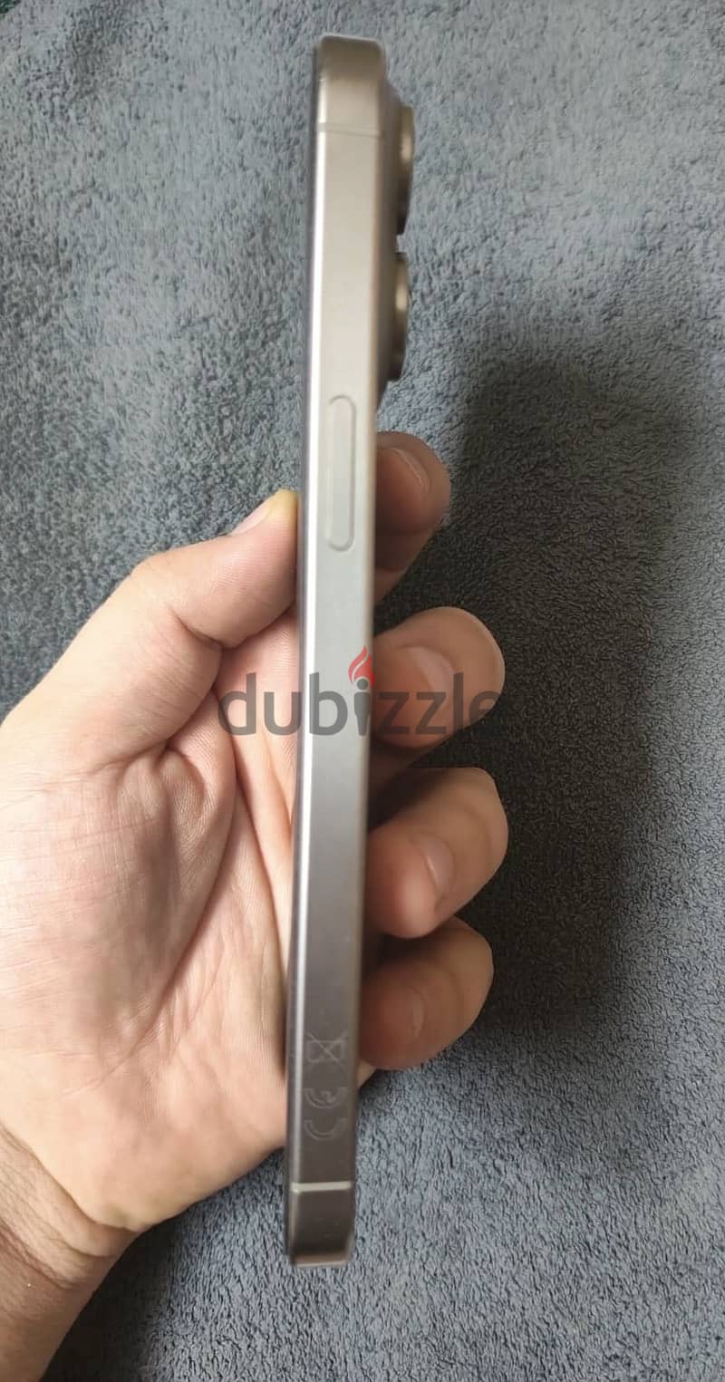 Apple - iPhone 15 Pro Max 3