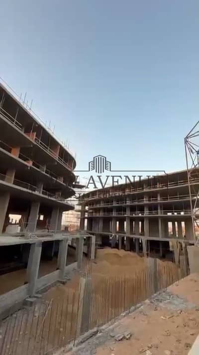 محلًا تجاريًا في أحد أقوى المواقع التجارية على North 90 Street بالقاهرة الجديدة، حيث الكثافة المرورية العالية والحركة التجارية المستمرة المشروع: موراي