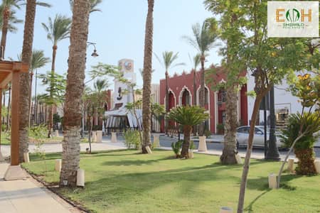 Prime 70 sqm Overlooking Pool & Promenade