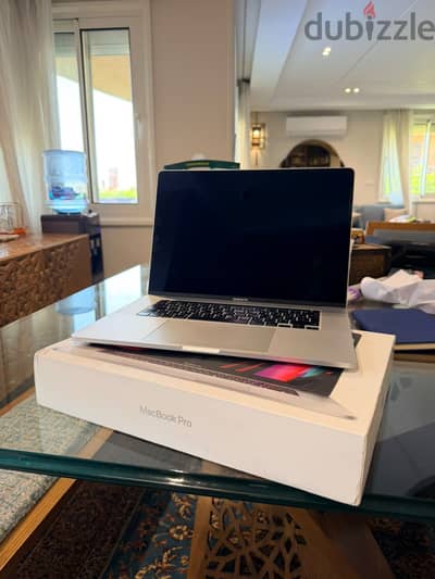 MacBook Pro 16”,1 TB, AMD radian pro 5500M 4gb/ddr 6