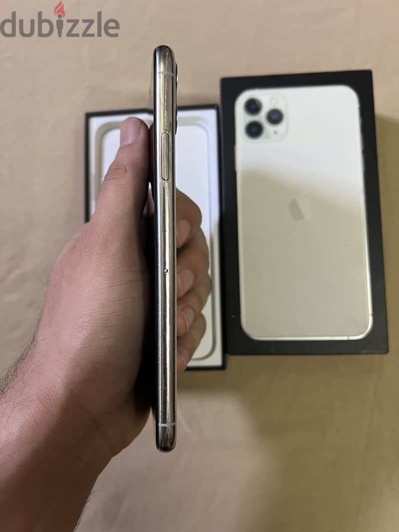 Apple - iPhone 11 Pro Max 4