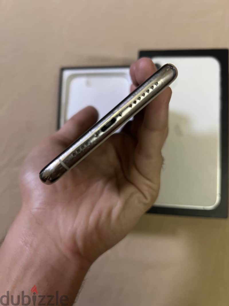 Apple - iPhone 11 Pro Max 7