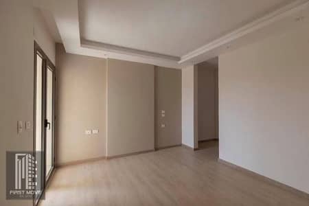 Apartment for sale with the best view in Mayan Al-Shorouk compound, fully furnished ultra super lux on the Suez Road directly in front of open air mall Madinaty