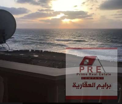 شقه للايجار ف لوران على البحر مباشر - 3 غرف كبار - مكيفه