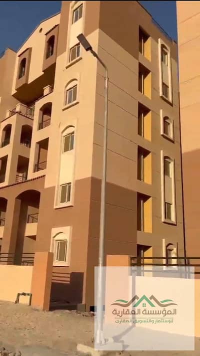 استديو للبيع فى كمباوند بيت ورد بحدائق أكتوبر - مساحة 40 متر + جاردن 10 متر - غرفة + صالة يصلح للسكن او الاستثمار السريع - نصف تشطيب - استلام فورى استديو للبيع فى كمباوند بيت ورد بحدائق أكتوبر - مساحة 40 متر + جاردن 10 متر - غرفة + صالة يصلح للسكن او الاستثمار السريع - نصف تشطيب - استلام فورى