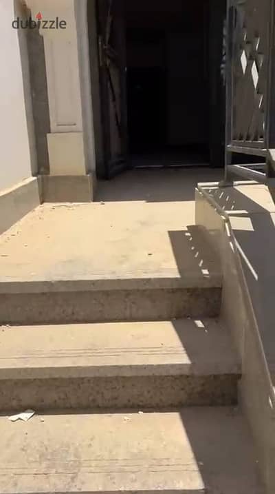 بسيليا طلعت مصطفي العاصمة الإدارية شقة ١٢٢ متر +٥٠ متر حديقة خاصة للايجار  ٣ نوم و٢ حمام بموقع هايل جدا اول سكن  لو بتدور على السكن الاستثنائي والهدوء والأمان والاستقرار يبقى الاعلان دة علشانك  سيليا كموند ساكن في جميع الخدمات  هواء نقي و راحة نفسية  يكفي