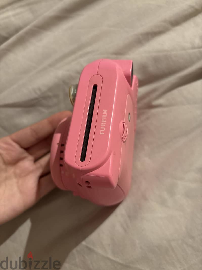 Instant camera 1