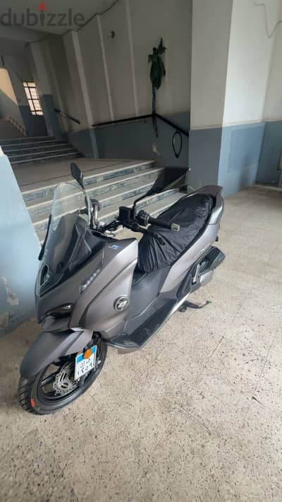 Qj motor mtx 200 ماشي ٤٠٠ كيلو و رخصه ٣ سنين و مفيهوش خدش