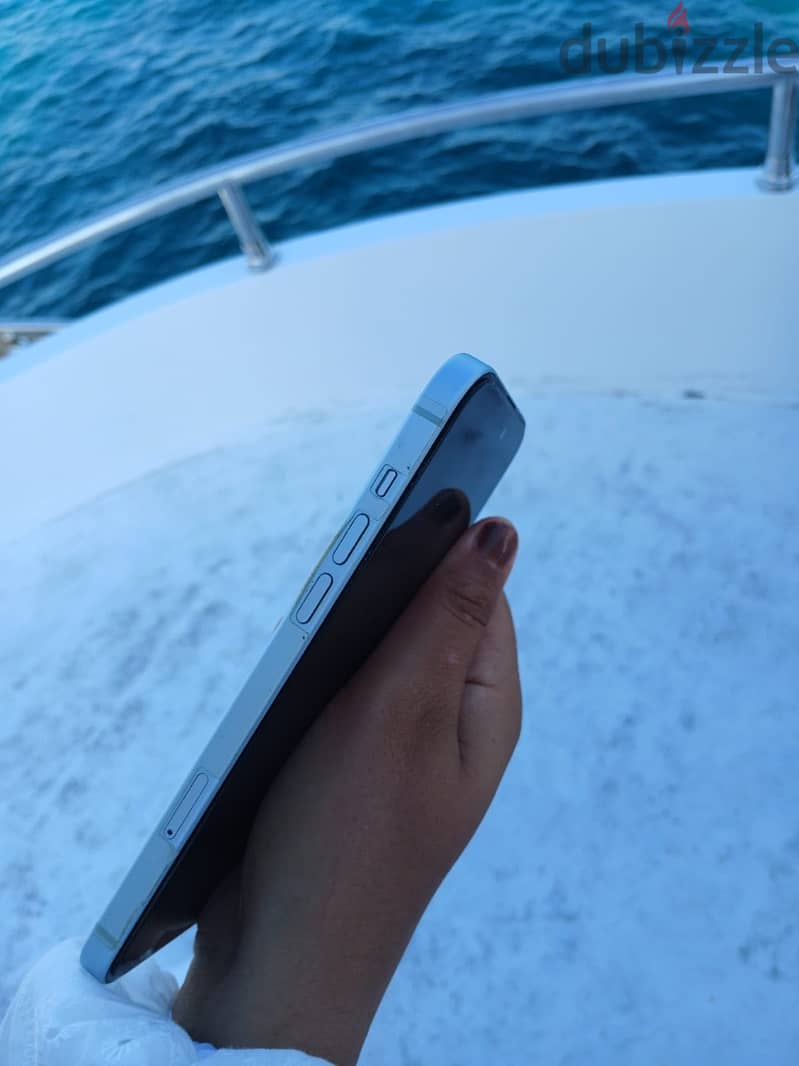 iPhone 15 Plus 3