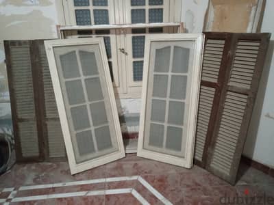 شباك كامل بالحلق شيش وزجاج مدهون ارتفاع 150 عرض 135