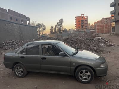 ميتسوبيشي لانسر 1994 بطة