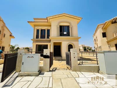 فيلا للبيع في مدينتي نموذج D3 فيلات الفور سيزون استلام فوري في اجدد مراحل فيلات طلعت مصطفي بمساحه 470 متر