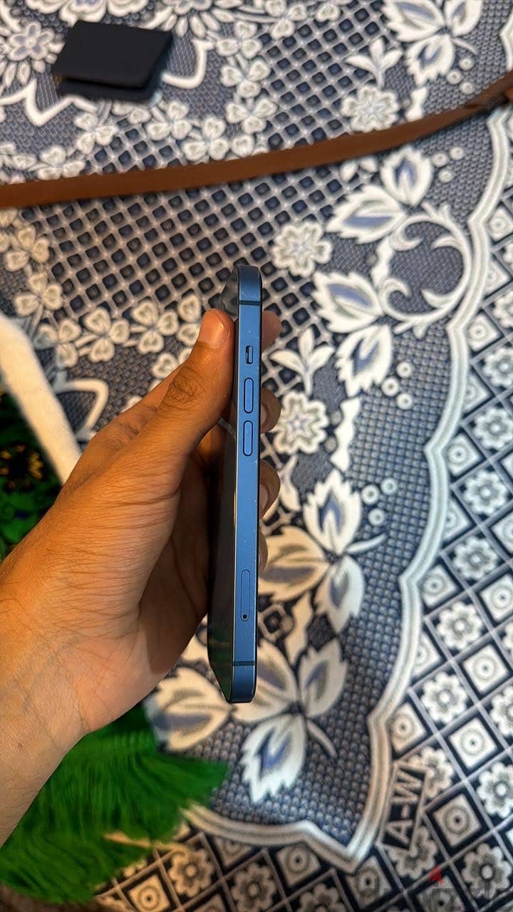 Apple - iPhone 13 2