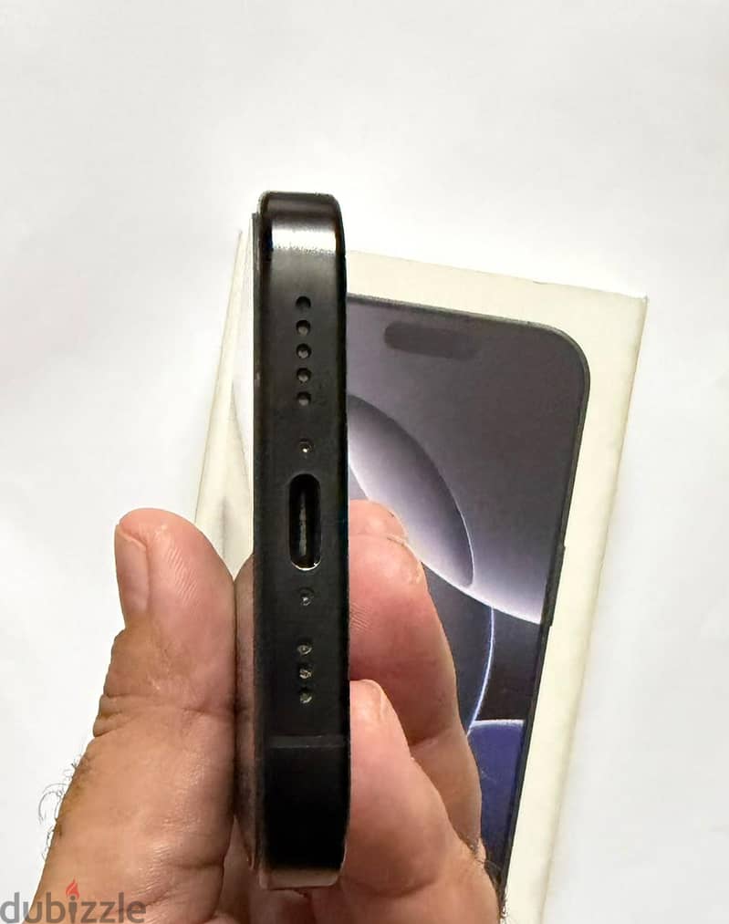 Apple - iPhone 16 Pro 4