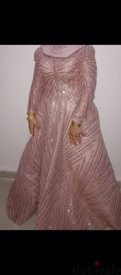فستان سوارية