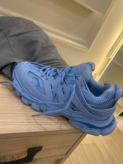 Balenciaga track