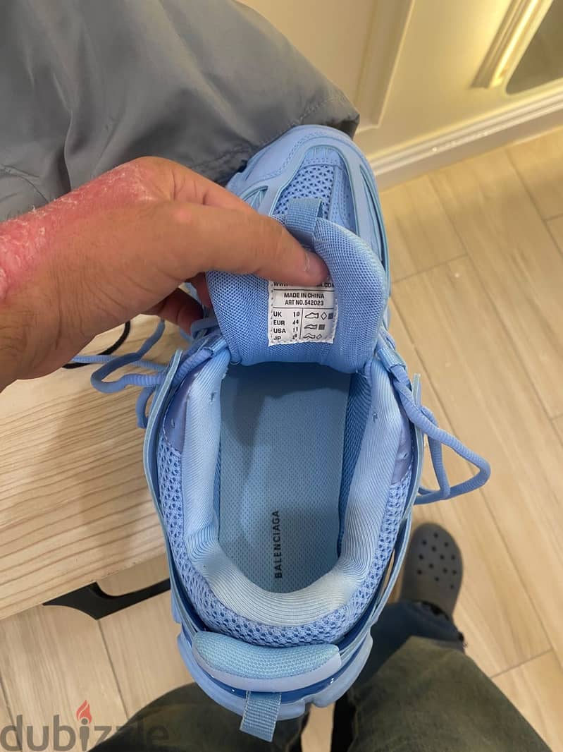 Balenciaga track 3