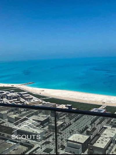 للبيع شقة فاخر في أبراج العلمين الجديدة | 95  متر | إطلالة بحرية مباشرة | تشطيب Ultra Super Lux | جاهز للمعاينة | موقع مميز على البحر