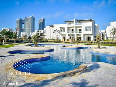 شاليه للبيع 140م فيو مباشر لاجون وتشطيب Ultra Lux كامل في العلمين الجديدة موقع مميز بجوار الأبراج والمارينا مناسب للسكن والاستثمار